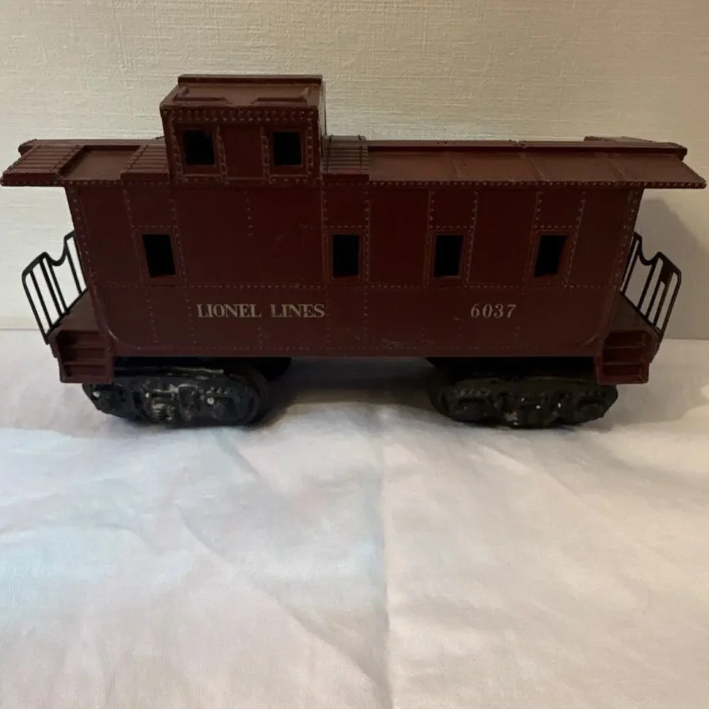 Lionel Lionel Lines 6037 O Gauge Brown Caboose 3-Rail AC Analog 1:48 Plastic